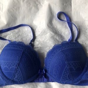 Push-up bra